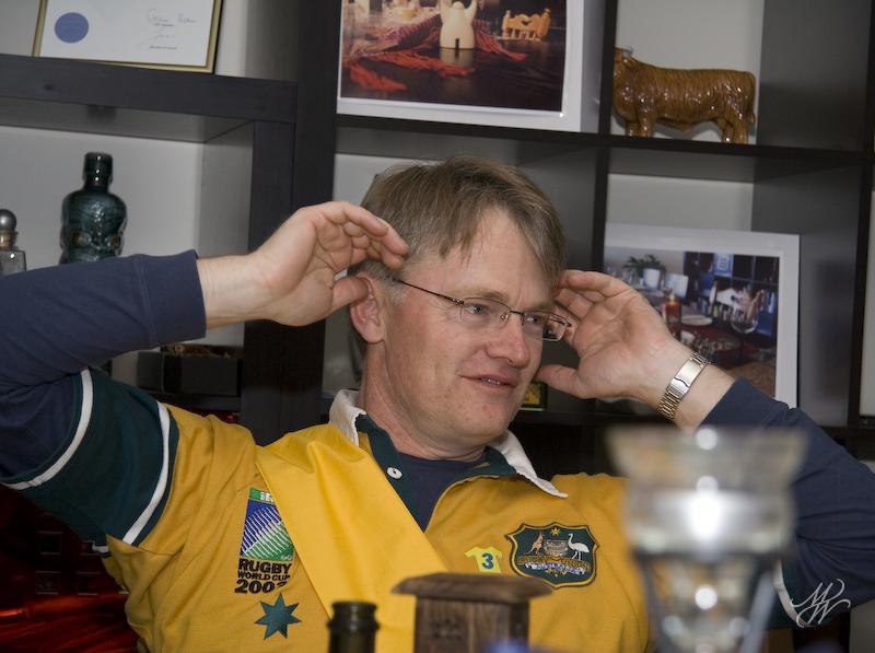 Little-Xmas-2007-4632.jpg - "Wait 'til you try MY quiz!"