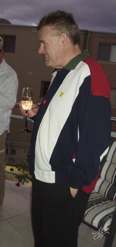 Little-Xmas-2007-8040030.jpg - Unknown slim guy with whiff of Dencorub