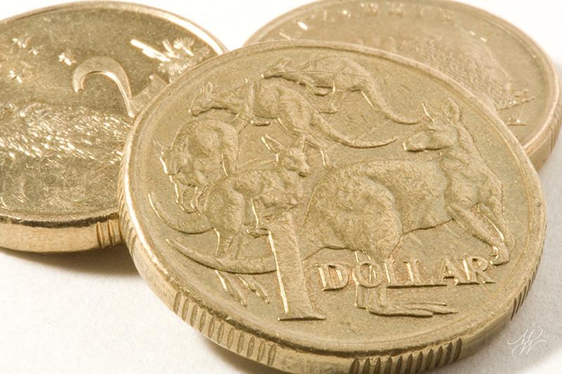 Coin.jpg - First experiments with Canon macro lens